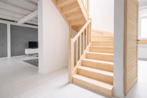 GMD CONSTRUCT travaux de menuisier, création d'un escalier intérieur sur mesure dans la région de Ciney, Namur, Dinant, Marche-en-famenne.