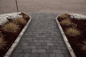 GMD CONSTRUCT travaux de terrassement, création d'une allée en pavements dans la région de Ciney, Namur, Dinant, Marche-en-famenne.